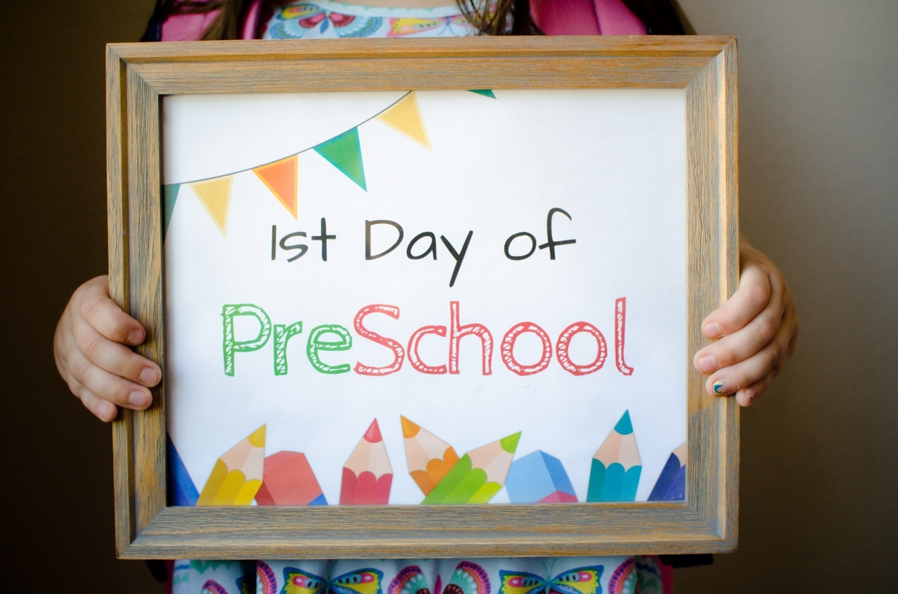 FREE Printable First Day Of School Signs For Back To School Worksheets Library